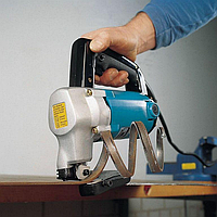 Электрические листовые ножницы по металлу MAKITA JS3200 ka