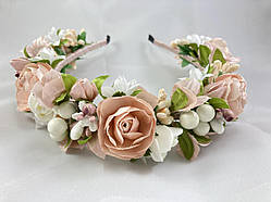 Віночок на голову з пудровими квіточками