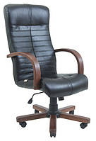 Крісло офісне Оріон Вуд підлокітники дерево горіх механізм Tilt шкірозамінник Флай-2230 (Richman ТМ)