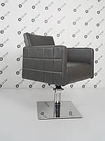 Кресло парикмахерское Dioni на гидравлике хром квадрат плоский экокожа серая (Velmi TM)