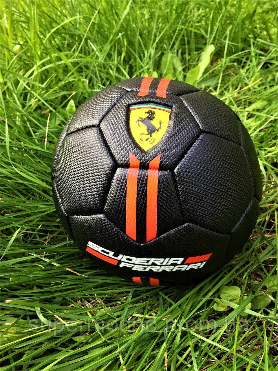 М'яч футбольний Ferrari р.3 Чорний F611-3 MN, код: 2491175