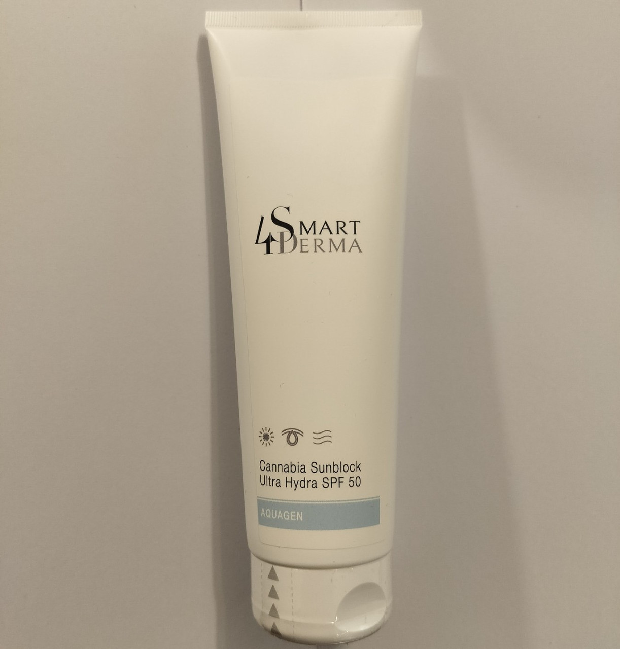 Ультра зволожуючий захисний крем SPF 50 з олією канабісу Smart4Derma Aquagen Cannabia Sunblock Ultra Hydra SPF 50