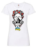 Женская футболка с принтом Арбуз Слава Украине девушка с венком в противогазе XL Белый BS, код: 8240211