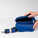 Жіноча сумка напівкругла через плече у 7-и кольорах. Синій, фото 3