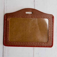 Бейдж горизонтальний кожзам коричневий без кліпа без шнурка