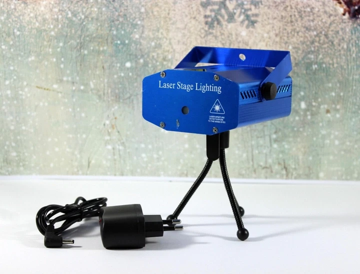 Лазерный проектор с акустическим контролем диско лазер Laser 6 in1 HJ06 для помещений стробоскоп (Диско) HS - фото 1 - id-p2147588362
