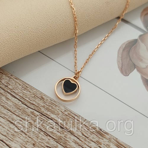 Кольє золоте тонкий ланцюжок з підвіскою сердечком і чорною емаллю