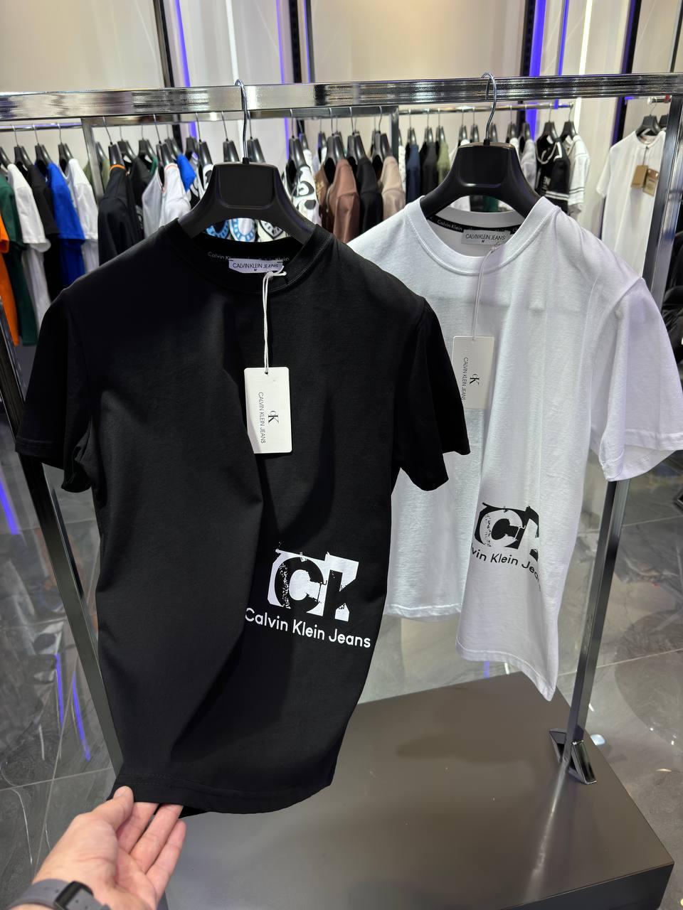 Чоловіча футболка Calvin Klein CK7681 біла