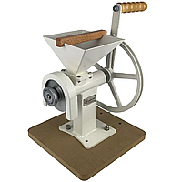 Ручний млин для зерна Madalga Classico Grain Mill