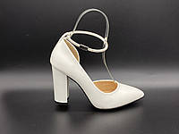 Білі туфлі на підборах. Розміри: 33, 34, 35, 36, 38, 39, 40.