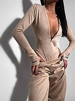 Женский красивый модный молодежный стильный базовый костюм боди и штаны из замши (черный, серый, беж)