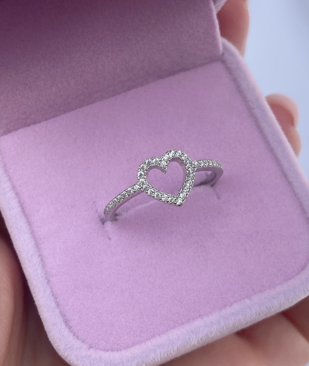 Каблучка зі срібла з сердечком і фіанітами "Diamonds" Каблучка срібна жіноча в подарунок