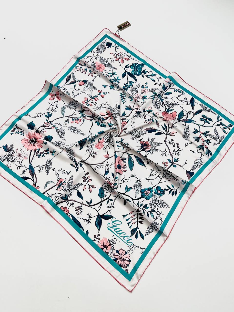 Шовкова брендова хустка Gucci 90*90 см ручна обробка краю