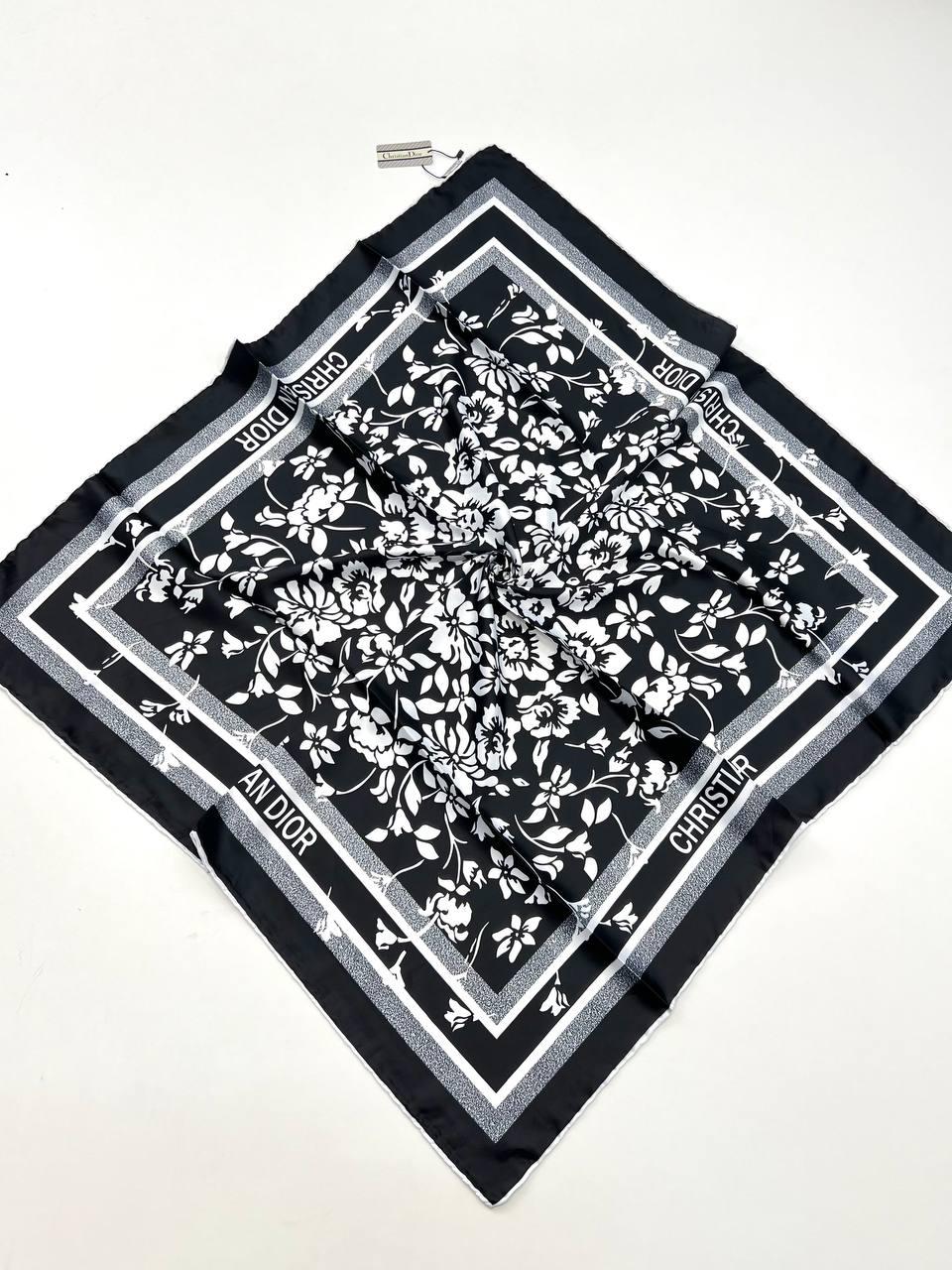 Шовкова брендова хустка Christian Dior 90*90 см чорна ручна обробка краю