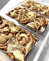 Шоколадная плитка карамельная с чипсами и соленым печеньем, 1шт