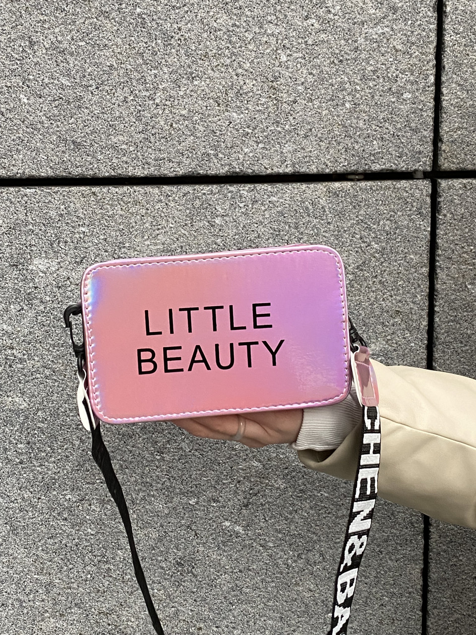 Жіноча голографічна сумка крос-боді через плече LITTLE BEAUTY рожева
