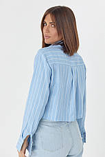 Укорочена сорочка в смужку з акцентною кишенею — блакитний колір, L (є розміри), фото 2
