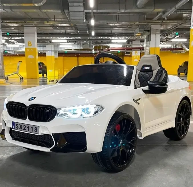 Дитячий електромобіль BMW M5 на акумуляторі + пульт