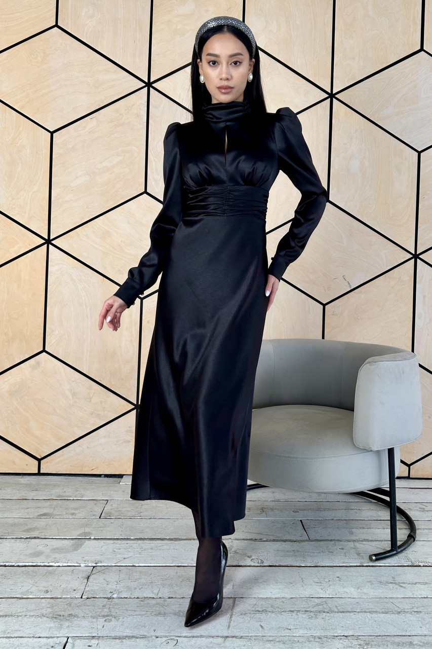 Атласна сукня з відкритою спиною довга чорна жіноча з довгим рукавом вечірня ошатна