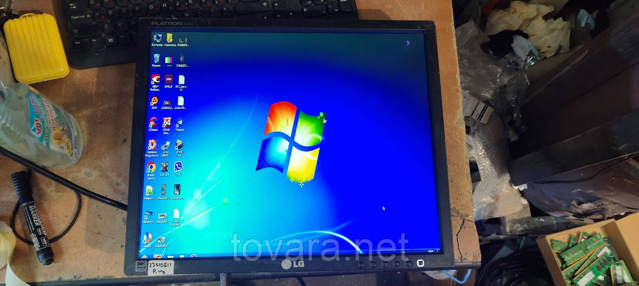 LED монітор 19 дюймів LG Flatron E1910 No 23010811