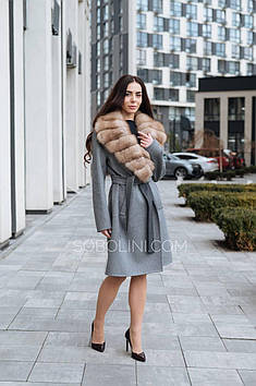 Пальто Дабл кашемір сірого кольору з хутром куниці