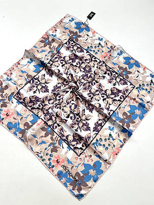 Шовкова брендова хустка Dolce Gabbana квіти 90*90 см бежева ручна обробка краю, фото 1