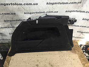 Обшивка багажника ліва Volkswagen Touareg NF 7P6863819