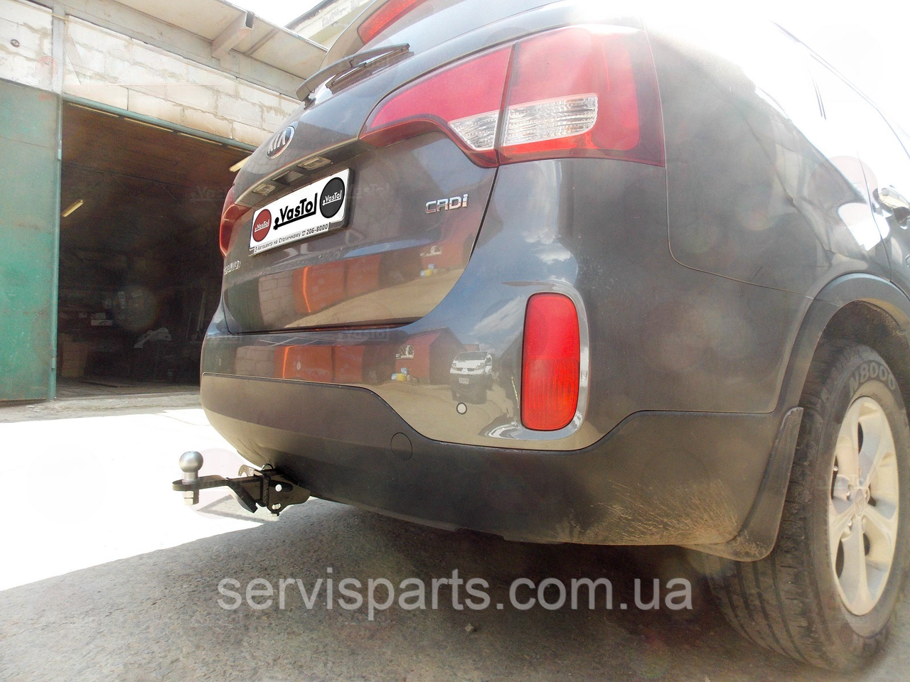 Фаркоп Kia Sorento 2 XM 2012-2015 (Кіа Соренто ХМ) квадратна вставка