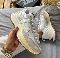 Nike Vaporwaffle sacai Sail Gum