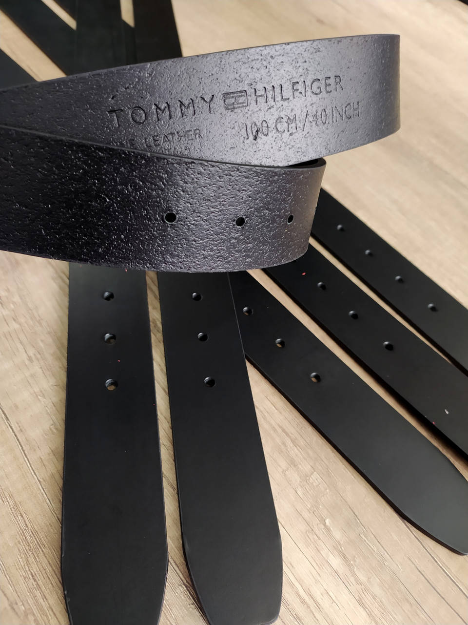 

Ременные полосы TOMMY HILFIGER, натуральная кожа, без пряжки, пр-во Италия, Черный