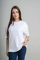 Жіноча oversize футболка з геометричним орнаментом білим по білому "Низинка"