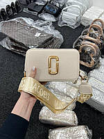 Marc Jacobs The Snapshot Beige/Gold (ІНШИЙ РЕМІНЕЦЬ) 21 х 12.5 х 7 см хорошее качество женские сумочки и