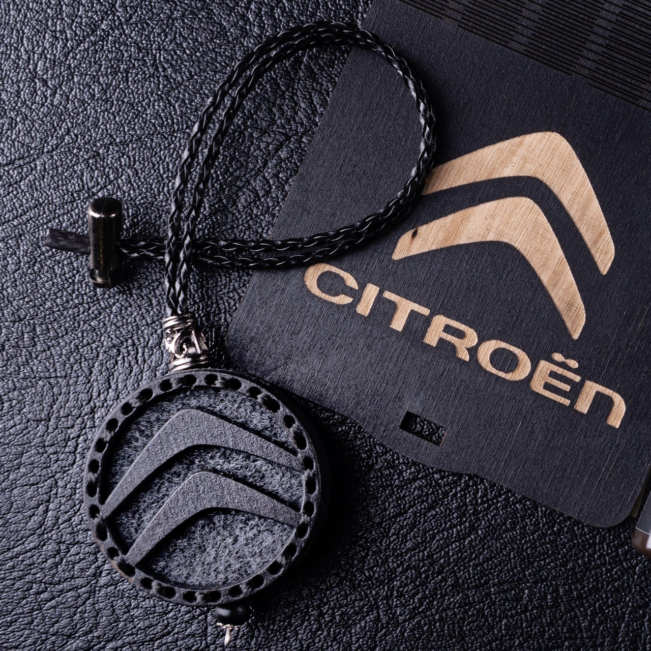 Ароматизатор в машину CITROEN з темного дерева, подарунок чоловікові