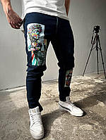 Стильні чоловічі демісезонні джинси з малюнком темно-сині - 30, 31, 32, 33, 34, 36, 38