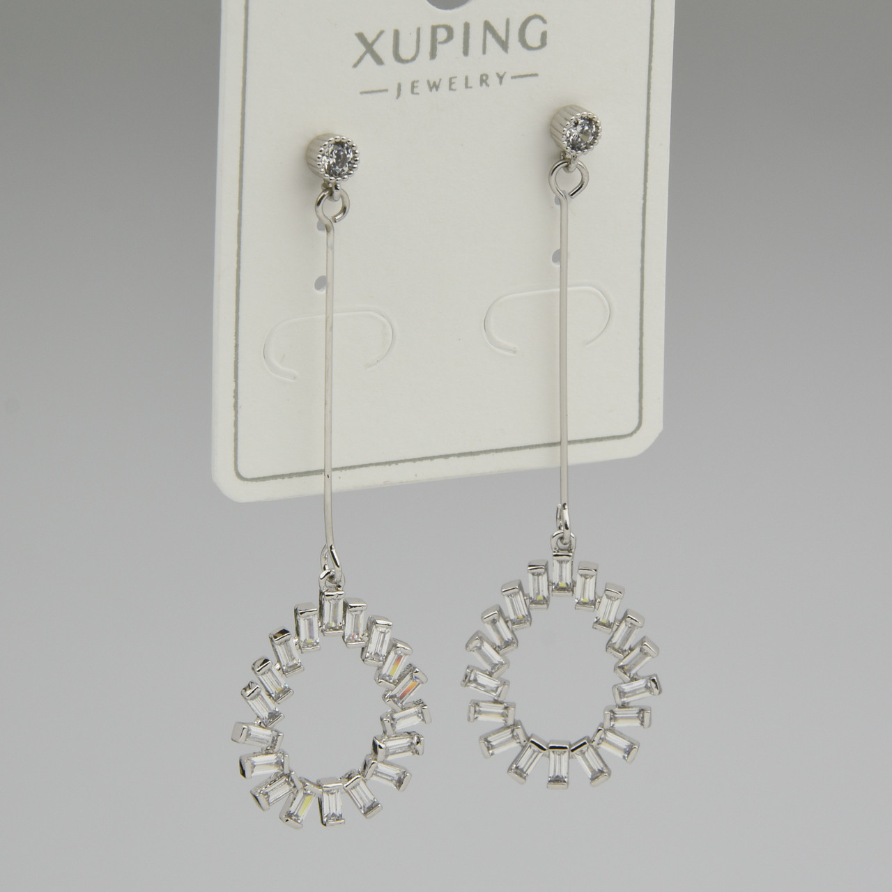 Серьги женские серебристого цвета Xuping Jewelry родий гвоздики пуссеты с белым цирконом размер 55х3 мм