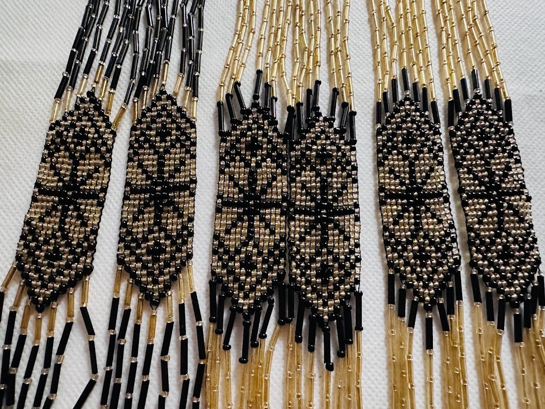 Гердан ручного плетения из Бисера в Золотых и Черных Тонах. - фото 2 - id-p1493971568
