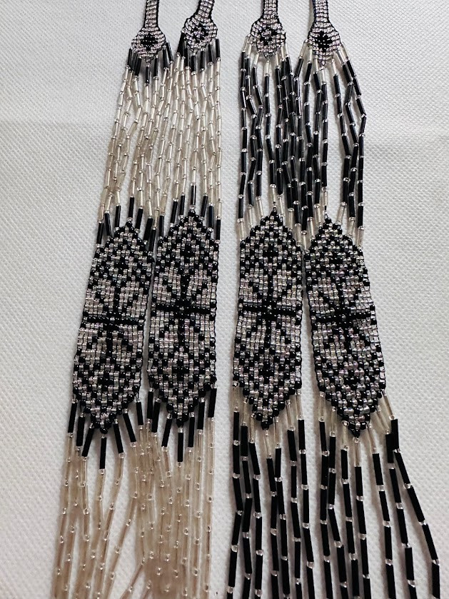Гердан ручного плетения из Бисера в Серебряно-Черных Тонах. - фото 2 - id-p1501486343