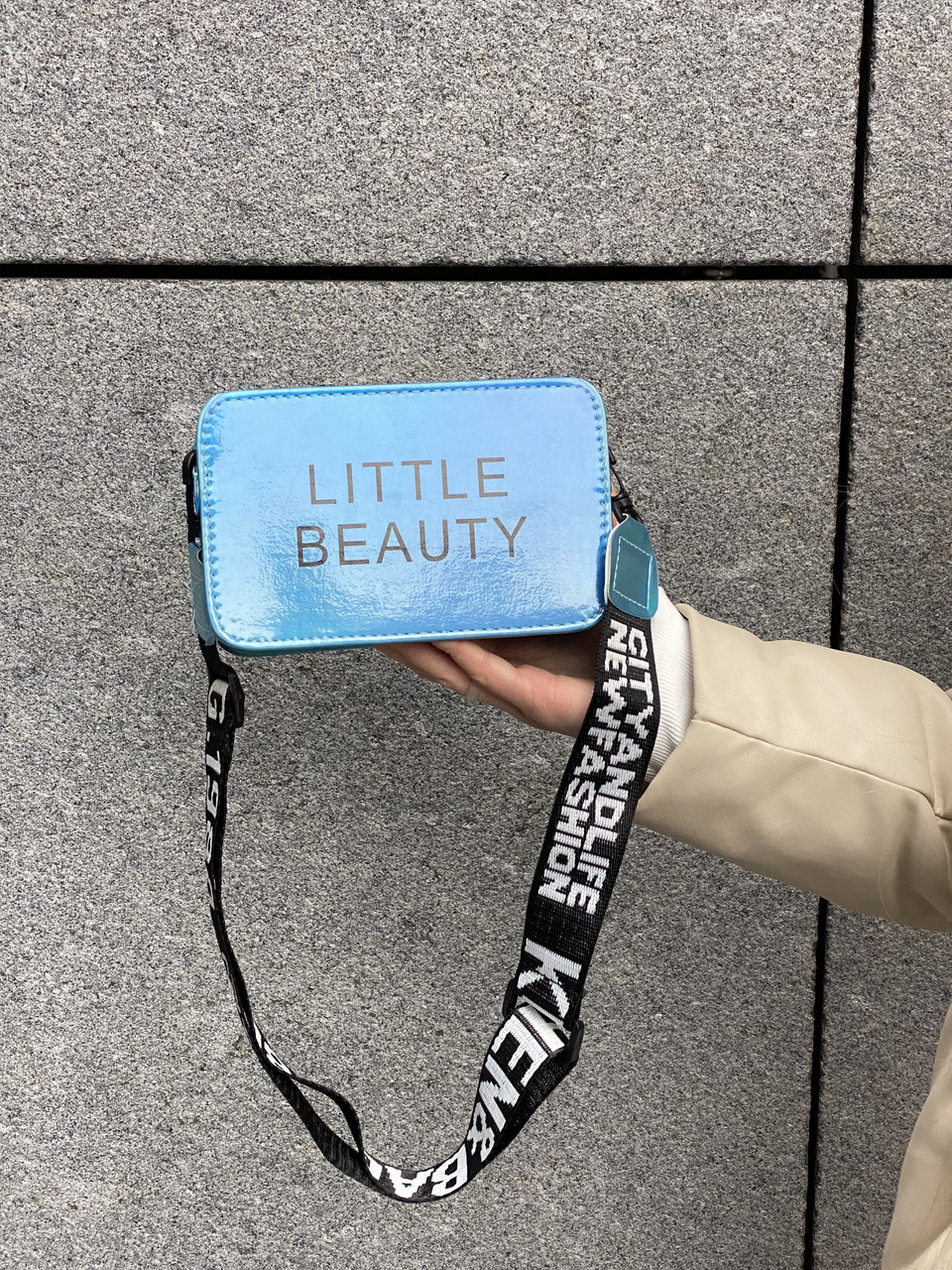 Жіноча дитяча голографічна сумка крос-боді через плече LITTLE BEAUTY блакитна синя