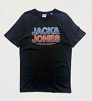 Чорна футболка бренду JACK&JONES S