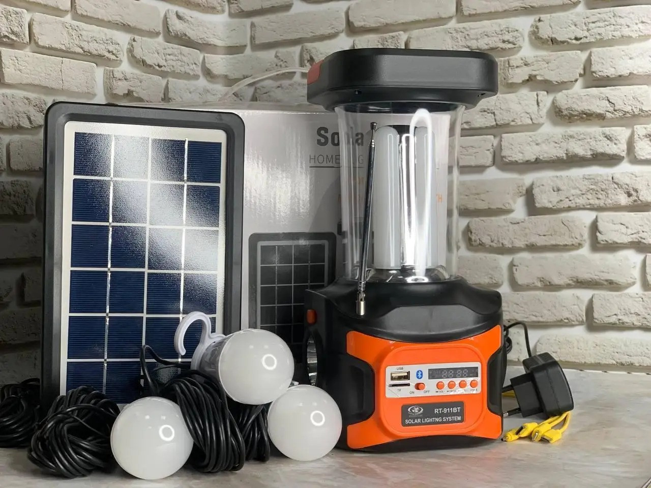 Зарядная станция на солнечной батарее Solar 3W-6V функция Power Bank, фонарь, радио+лампочки 3 шт SWN - фото 5 - id-p2149642796
