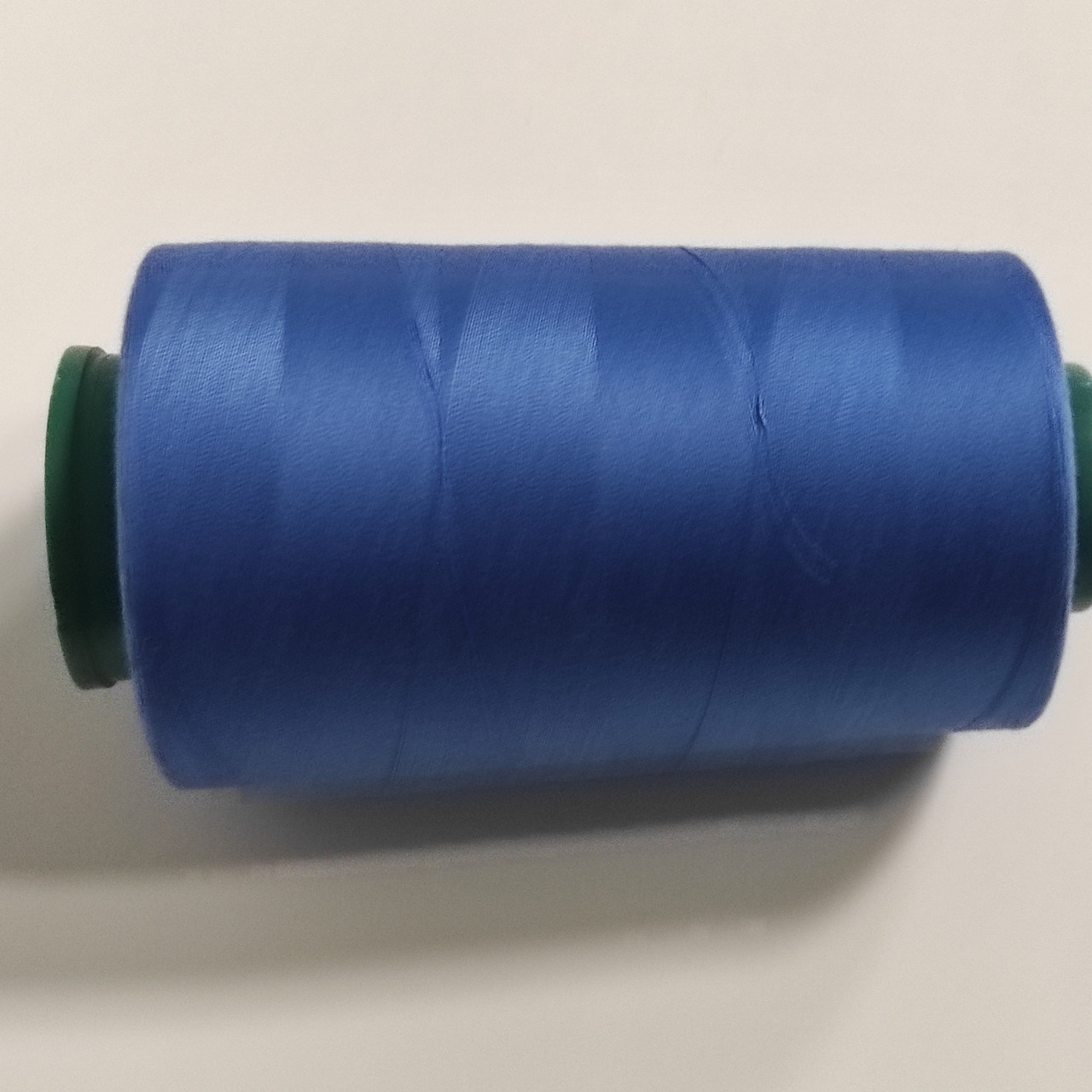 Нитки швейні універсальні 100% поліестер 40/2 Tigertex 4000 ярдів блакитно-синій 058 (7068), фото 1