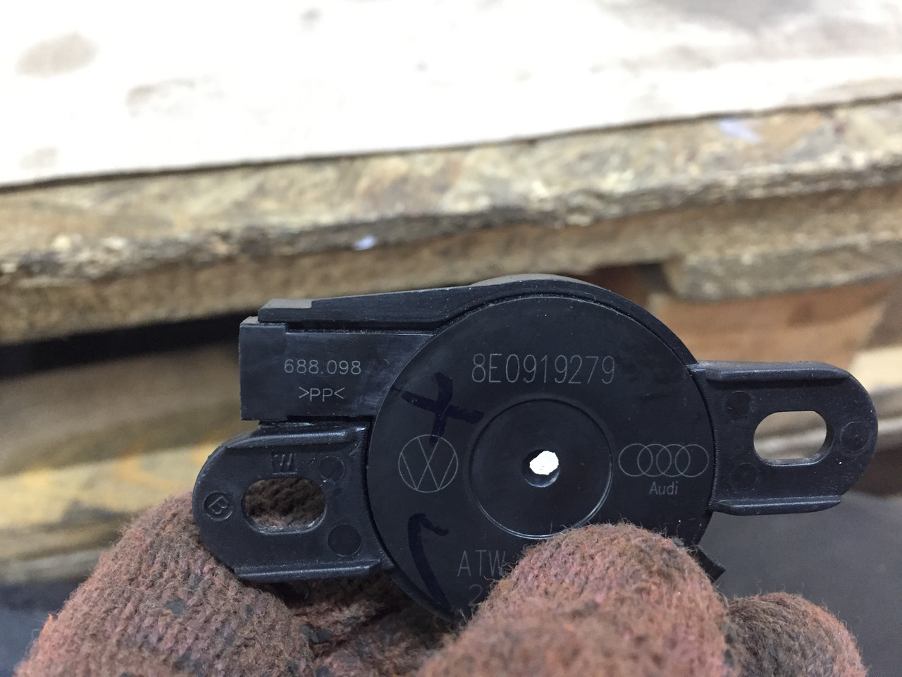 Динамік Парктроніка Volkswagen Touareg NF 8E0919279, фото 1