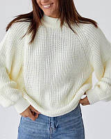 Обʼємний жіночий вʼязаний светр теплий стильний оверсайз зимовий