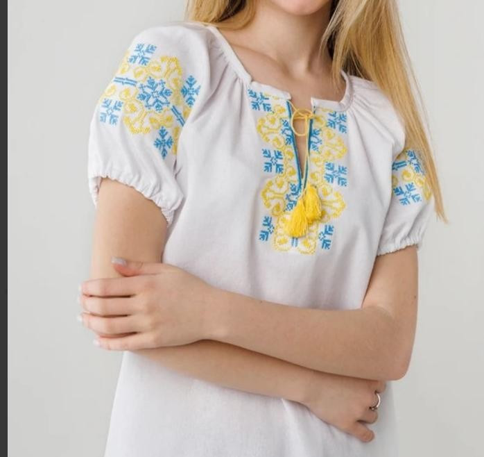 Дитяча вишиванка біла з коротким рукавом, вишита блуза для дівчинки на домотканному полотні