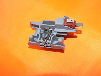 Блокада (замок люка) Indesit, Ariston C00195887 Оригінал