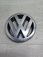 Эмблема решетки радиатора Volkswagen Polo 9N. Поло. 1J5853601A.