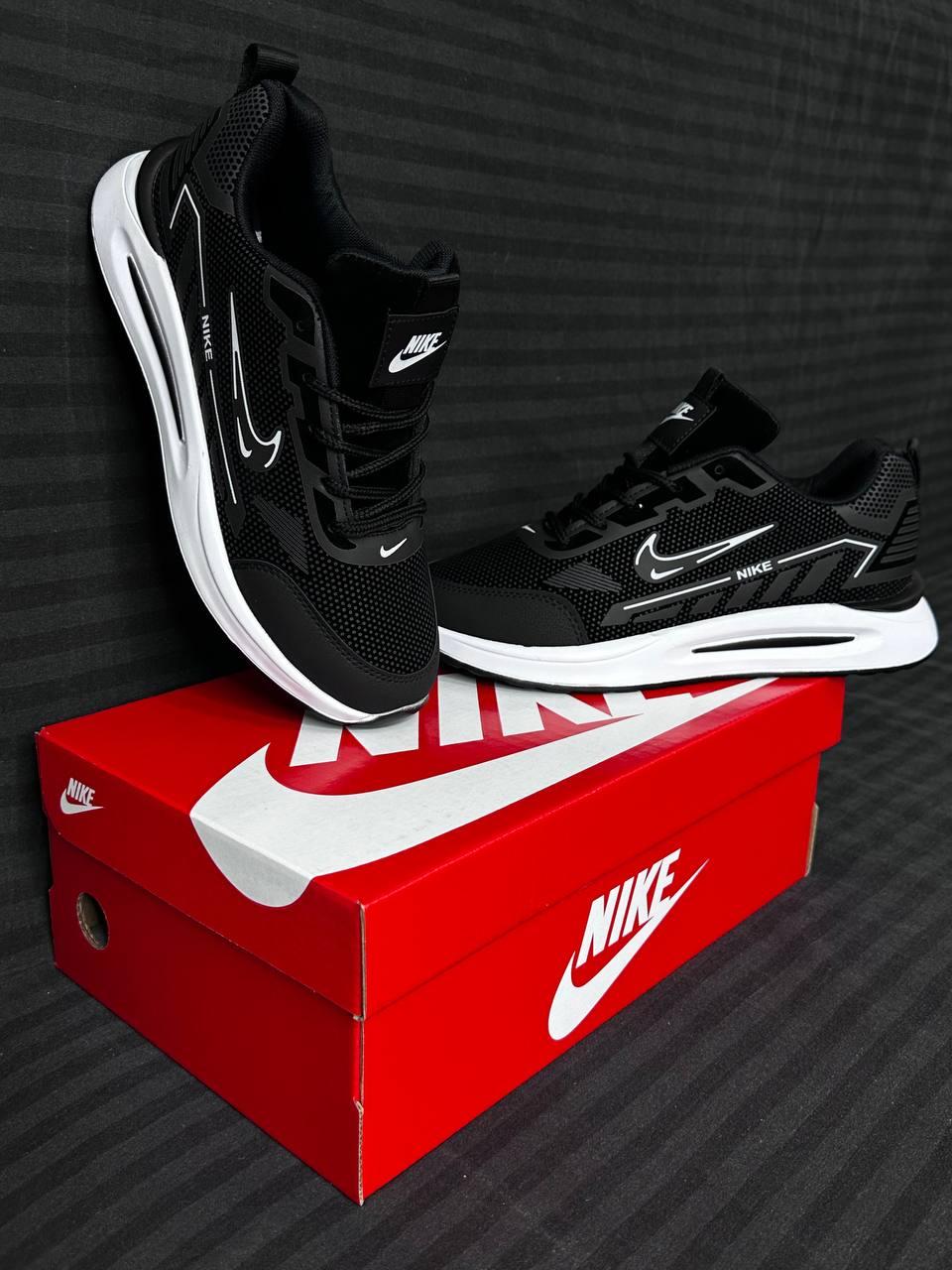 Чоловічі Кросівки Nike чорно-білі стильні кросівки літо чоловічі найк якісні Nike сітка