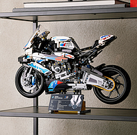 Конструктор мотоцикл модели BMW Technic M 1000 RR на 1920 деталей