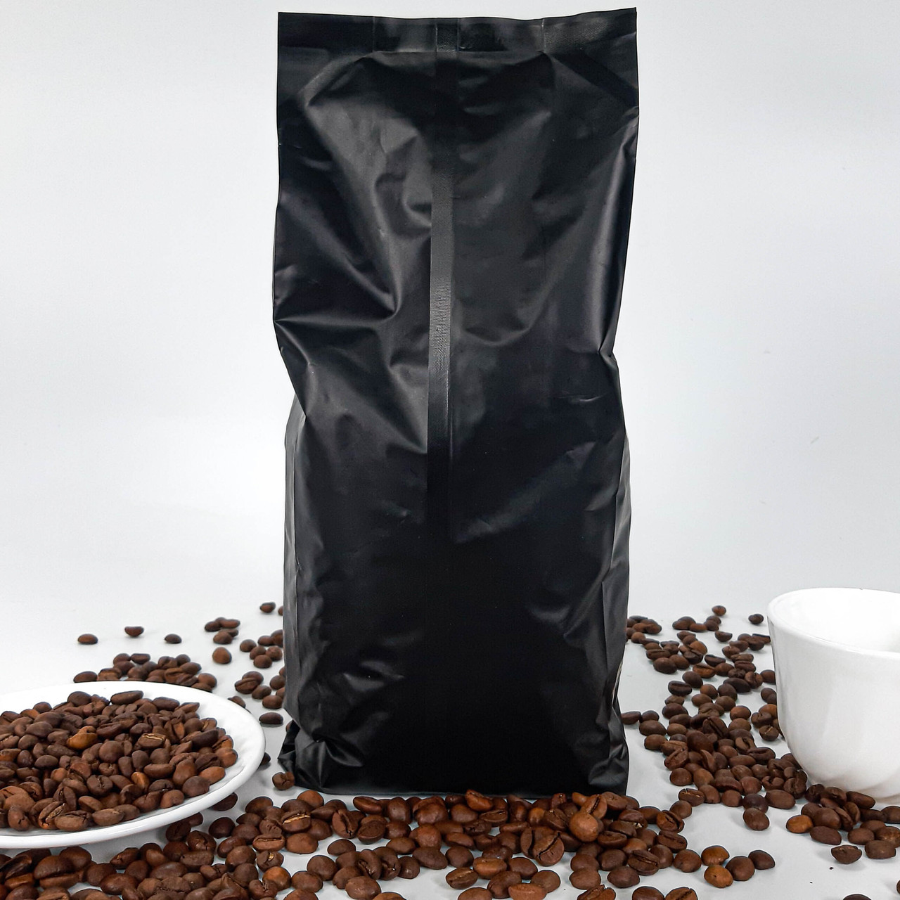 Кофе в зернах бленд Strong 30% арабика 70% робуста свежей обжарки 1 кг - фото 3 - id-p2141765290