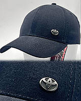 Бейсболка кепка шестиклинка однотонная 56-59 на металлической застежке и металлическим значком, Черная